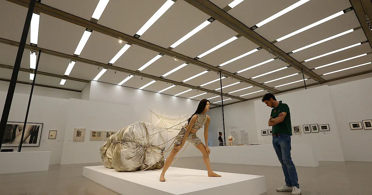 Кристо гостува в музей на Ив Сен Лоран