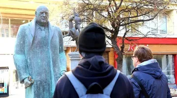 Сложиха говорещ паметник на Борисов, той го хареса