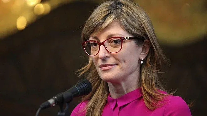 Захариева: Напрежение между София и Анкара има