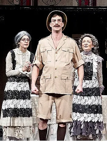 Военният театър раздаде наградите си