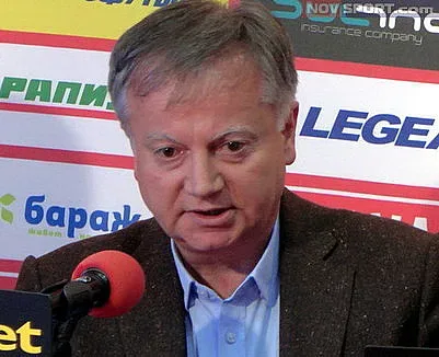 Юлиян Инджов прехвърля акциите си на Ганчев