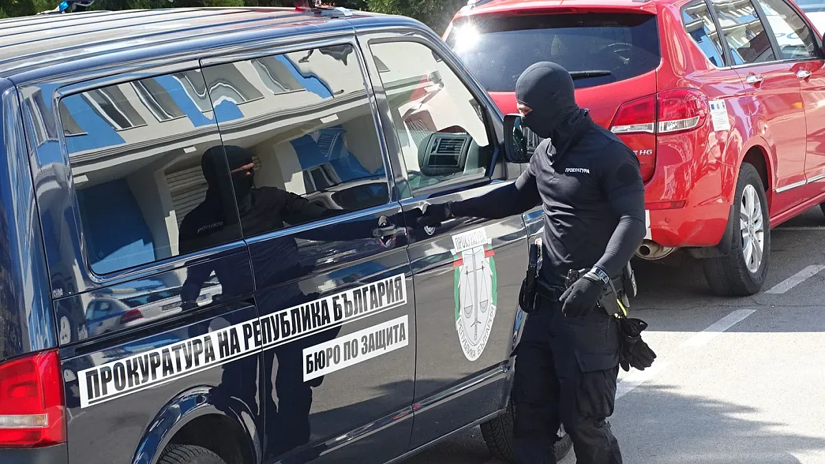 Започнаха обиски в пловдивския "Захарен комбинат"