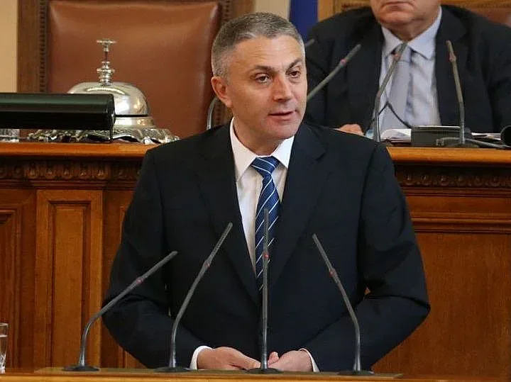 Карадайъ: Народното събрание нарушава Конституцията