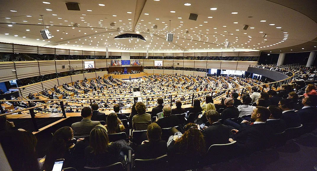 Европарламентът удря по свободата в интернет