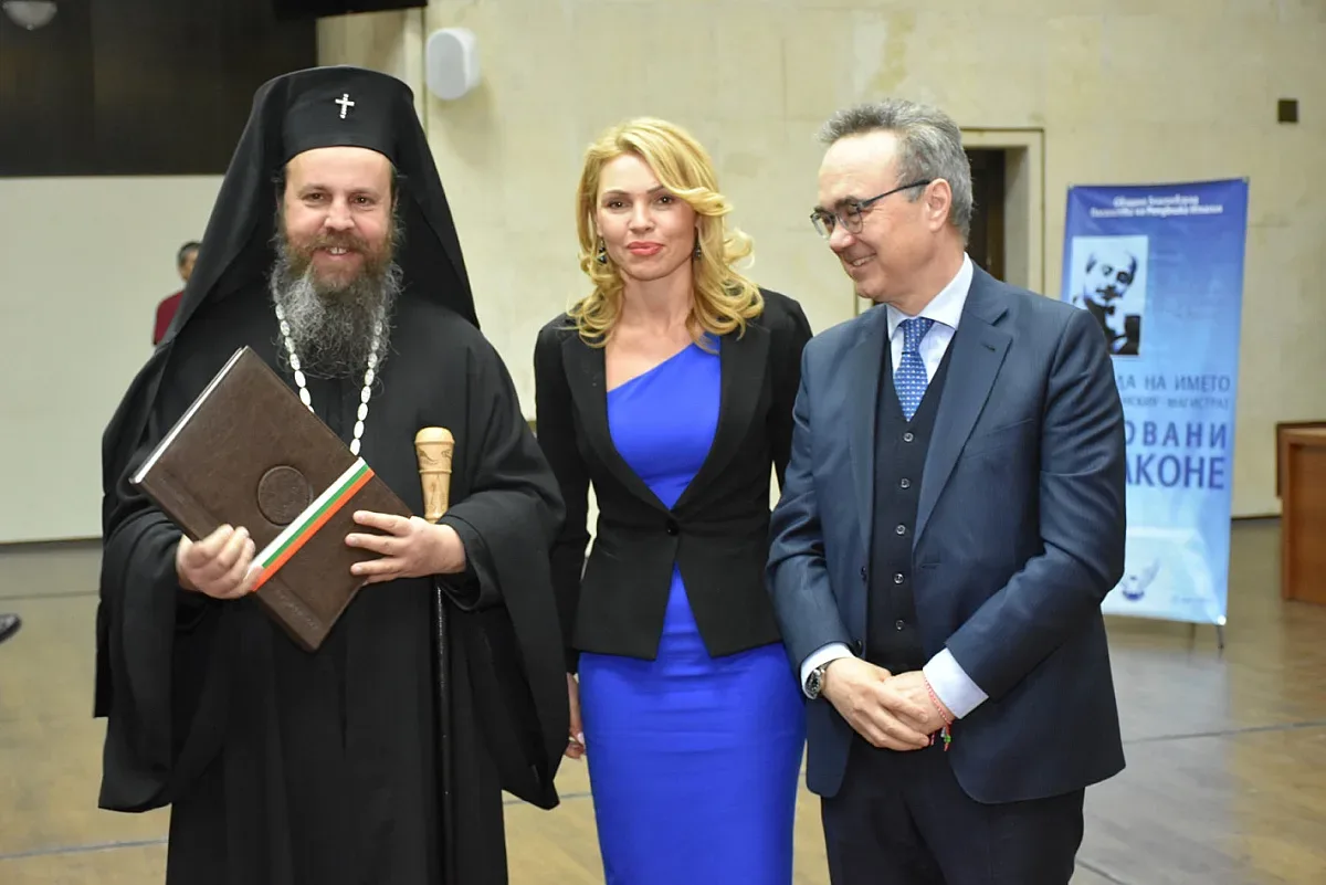 Наградиха достойни магистрати и полицаи