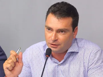 Паргов: Позор е отсъствието на тримата български евродепутати