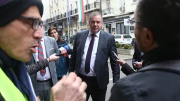 Апартаментгейт взе трета глава