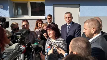 Караянчева: Няма решение за Цветанов