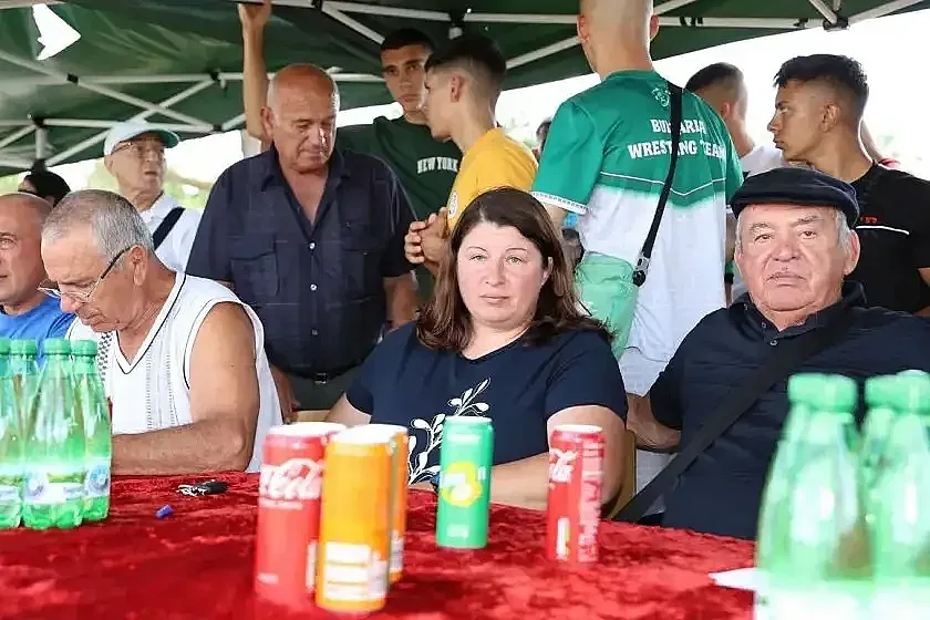 Станка Златева шашна цяло село! Колко храна изяде