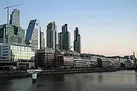 Кралят на Испания заседна в самолет в Буенос Айрес