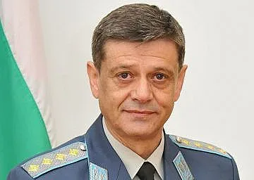 В армията идват хора на честта, а не за шапка пари