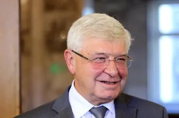 Ананиев отказва да вади още пари за заплати