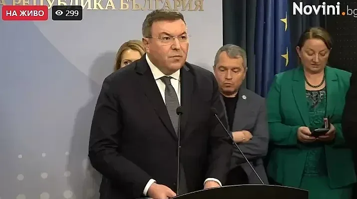 Коалицията прегази дерибеите, разобличи рекета им за постове