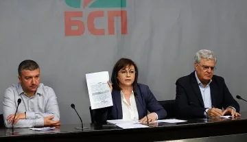 Нинова обвини кабинета в „управление на хаоса“