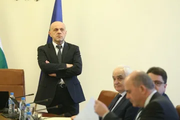 РАЗВРЪЗКА! Дончев: Пенсии няма да се намаляват