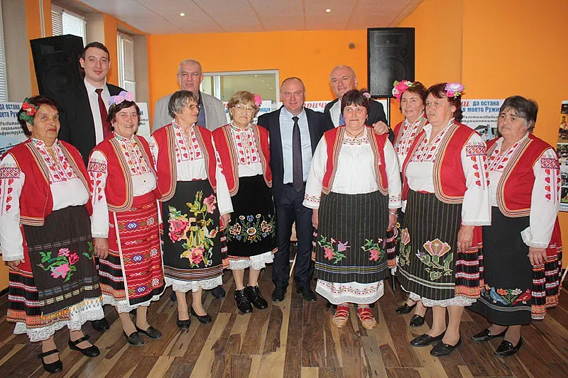 Кмет даде бъдеще на младите в Ружинци