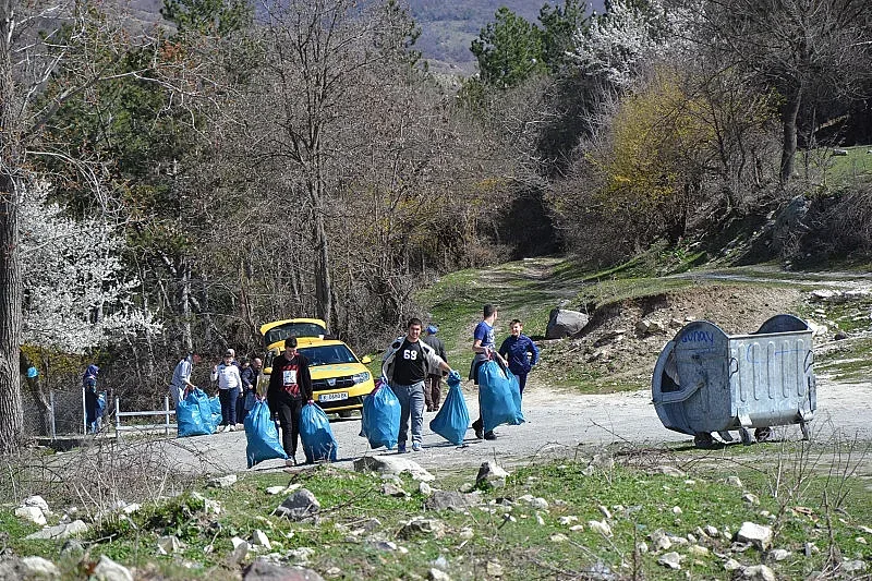 Пролетно почистване и залесяване организираха в Момчилград