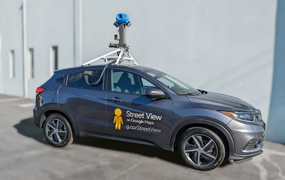 Колите на Google пак тръгват из България