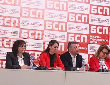 Корнелия скочи на Станишев: Няма нужда да е евродепутат