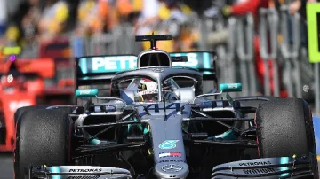 Хамилтън бе най-бърз и в третата тренировка