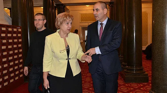 Вероизповеданията ще си изплащат дълга разсрочено