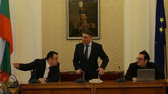 Депутати препитват кандидатите за ЦИК