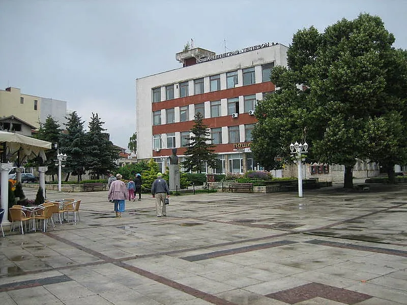Младежи учат български и румънски,  за да работят в туризма