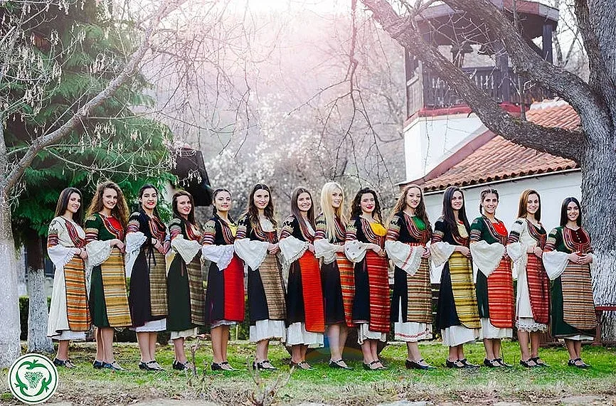 14 в надпревара за титлата "Девойка Кюстендилска пролет"