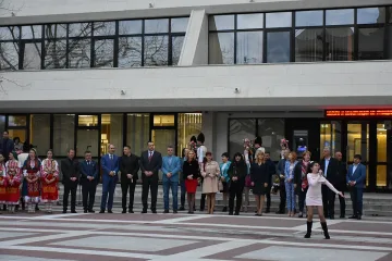 Цветанов и Камбитов откриха пл. "Георги Измирлиев"