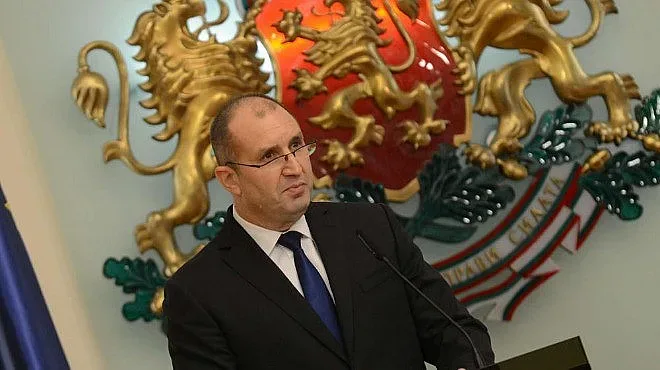 Радев награждава Роналд Лаудер