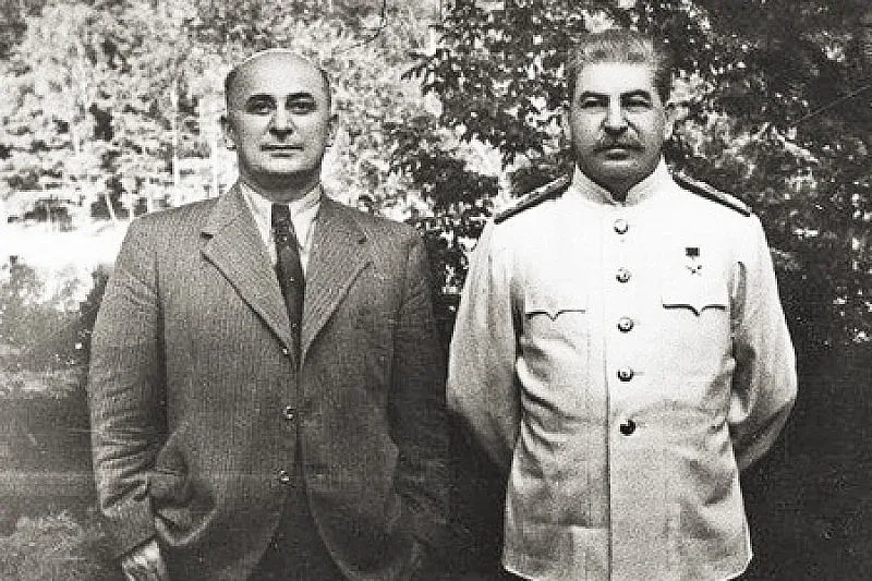 Запой, гняв или отрова  от паяк погубват Сталин