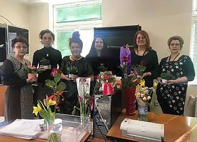 Красиво цвете и пожелания за празника чакаха  общинарките във Враца