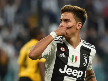 Юнайтед взима Дибала?