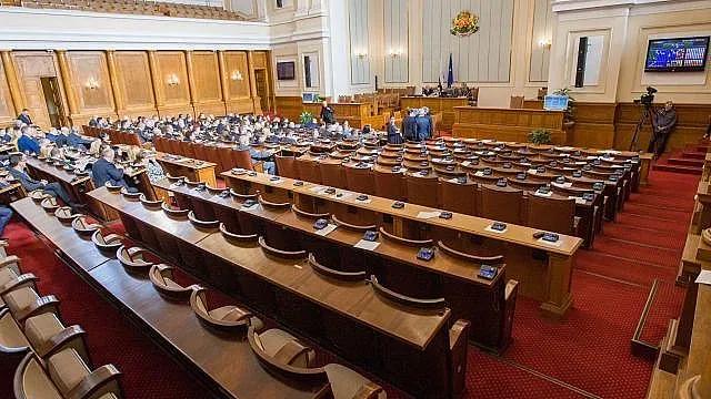 Обсъждат данъчната амнистия за вероизповеданията