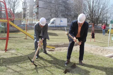 Ремонтират детска градина в Разград
