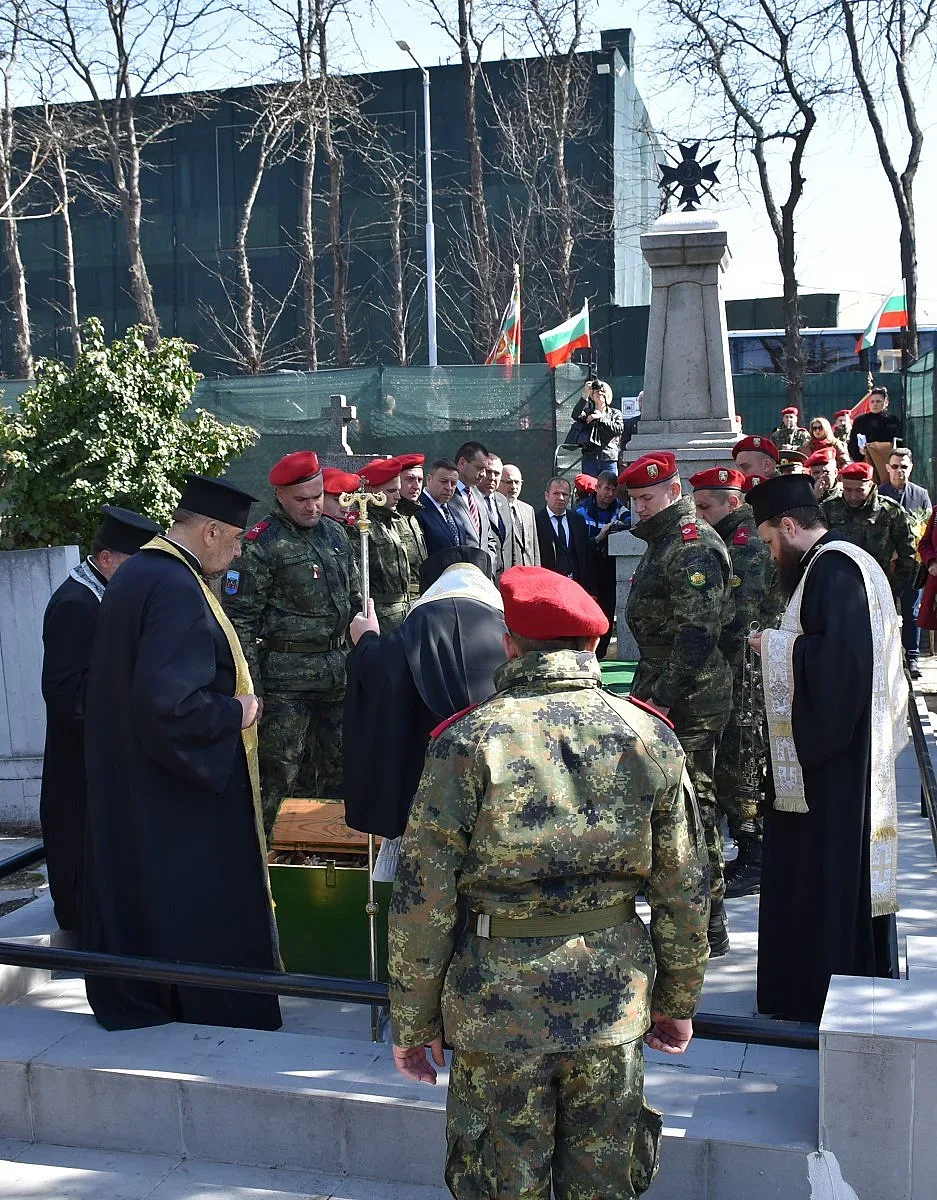 Представиха реставрирания паметник костница в Благоевград
