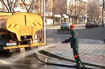 Започна поетапно измиване на улиците в Благоевград