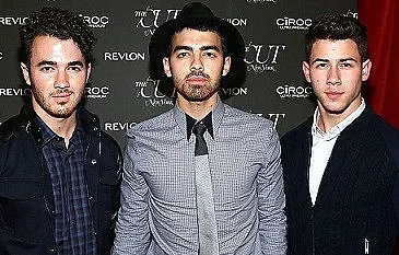 Амазон снимат документален филм за Джонас Брадърс