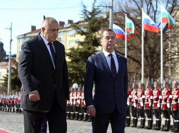 Шефовете на "Газпром" и "Росатом" преговарят с Медведев и Борисов