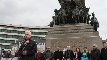 Волен: Дедите на Меркел, Мей и Юнкер поддържаха Османската империя