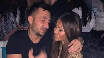 Мисис България пропя фолклор