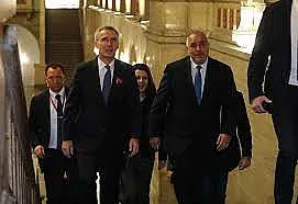 Започна срещата на четири очи Борисов-Столтенберг