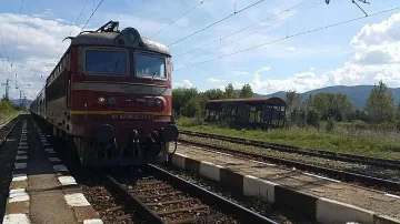 БДЖ пусна допълнителни 8000 места във влаковете