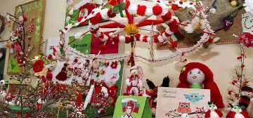 Мартеници за президента и премиера от Гълъбово