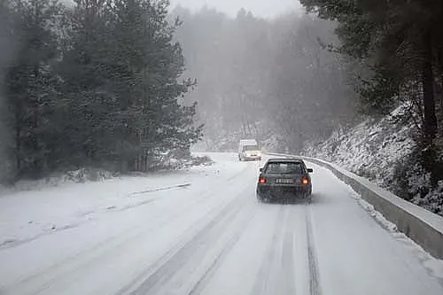 Сняг заваля отново в Ардинско