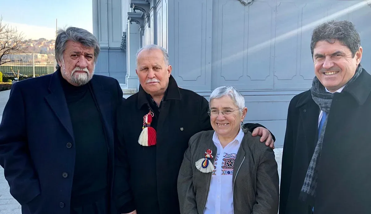 Наградиха Вежди със знак „Свети Стефан“