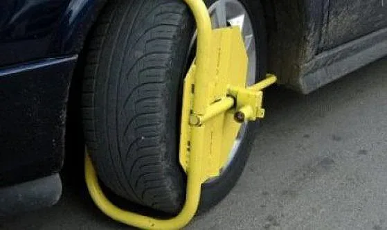 Скоба на колата пред  гаража? Незаконно!