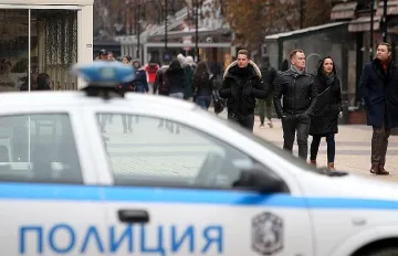 Маскирани пребили 15-годишно момче в София