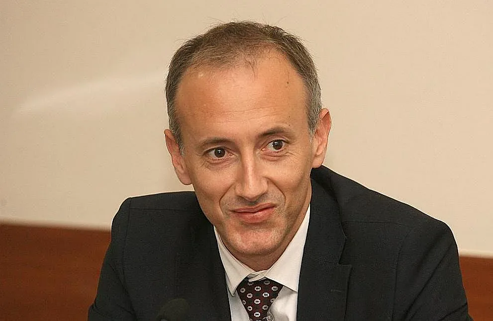 Вълчев даде заден за джендърската анкета (ОБЗОР)