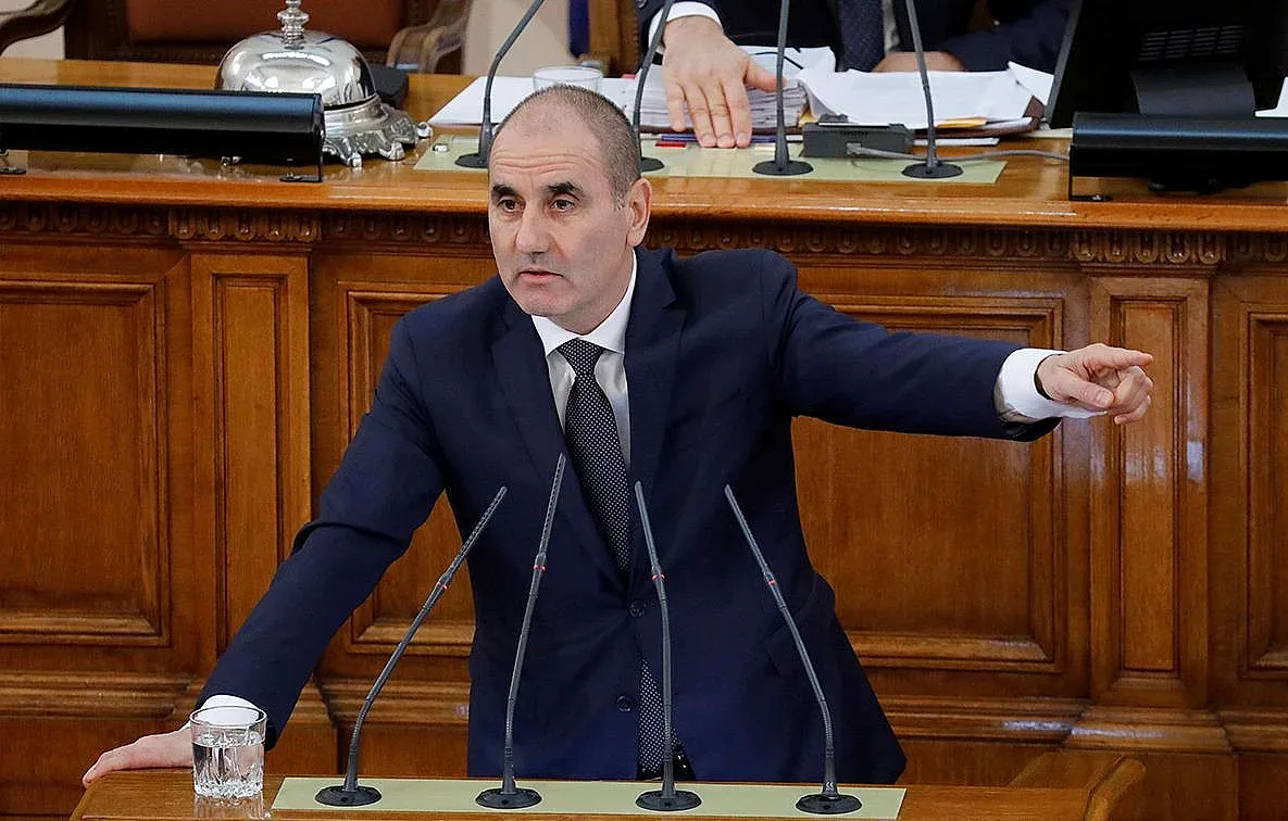 Цветанов обвини Нинова, че пуска фалшиви новини